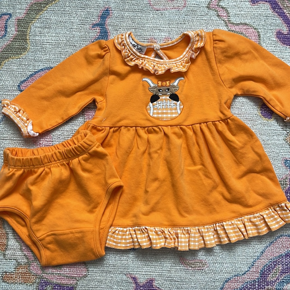 NWOT Magnolia Baby Texas Longhorn Outfit
